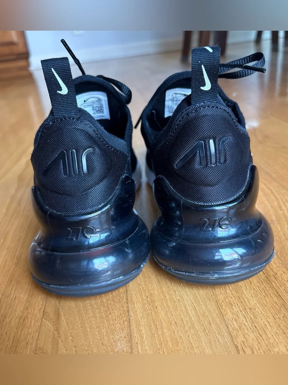 Nike Air Max 270 Sneakers Youth Boys Girls Sz 6.5 (GS) Low Black White Kid Shoes
